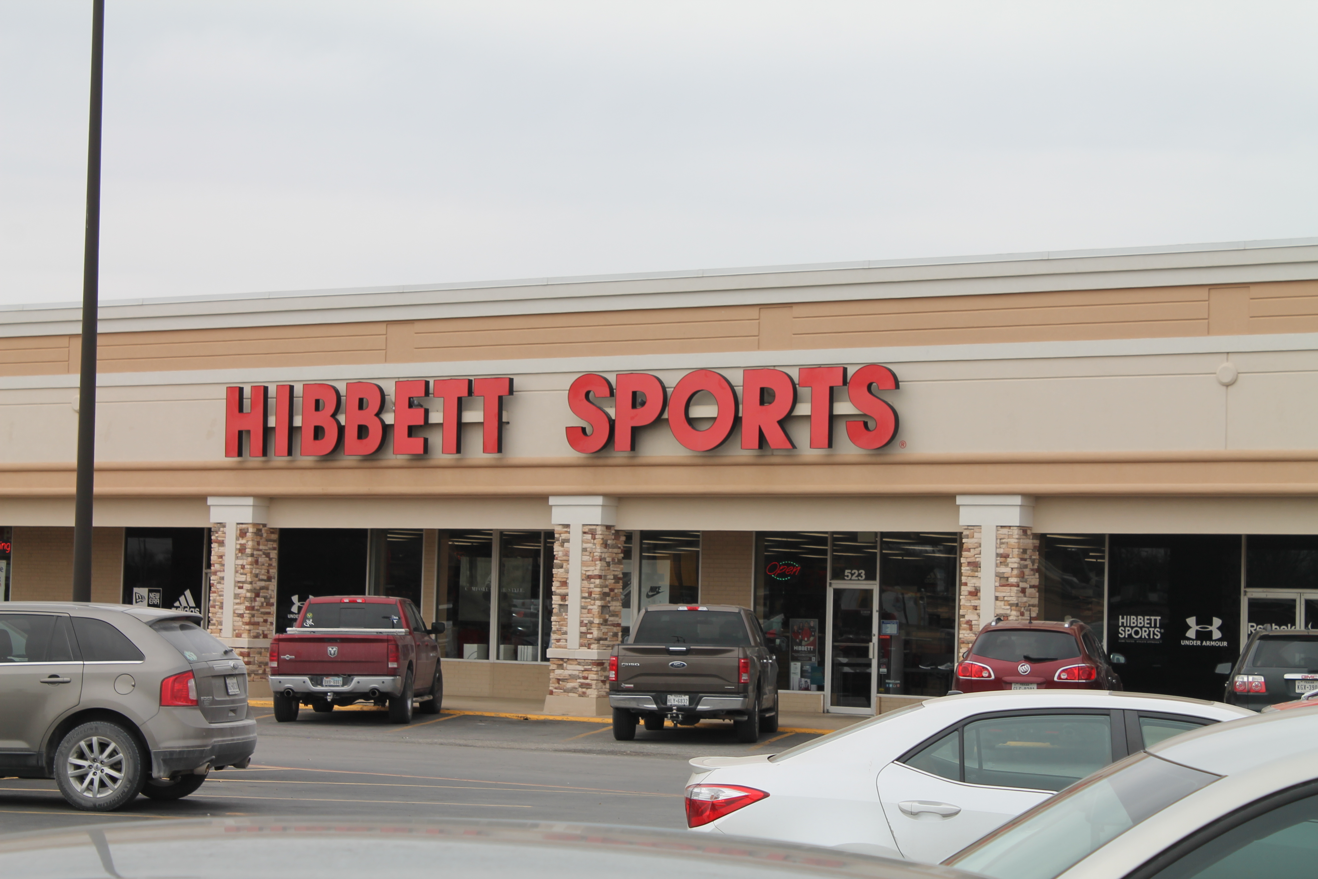 BizBeat: Mall's Hibbett Sports getting facelift